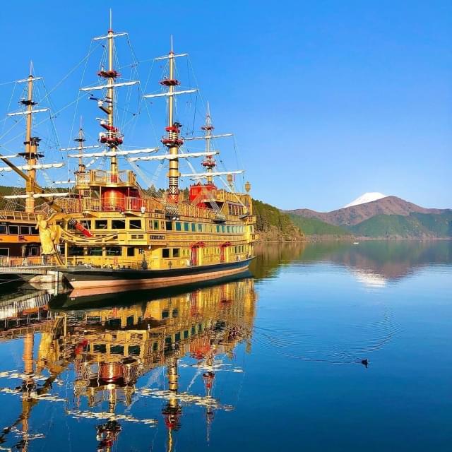 Hakone Pirate Ship